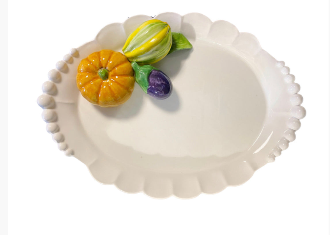 Herfst collectie witte schaal met pompoenen