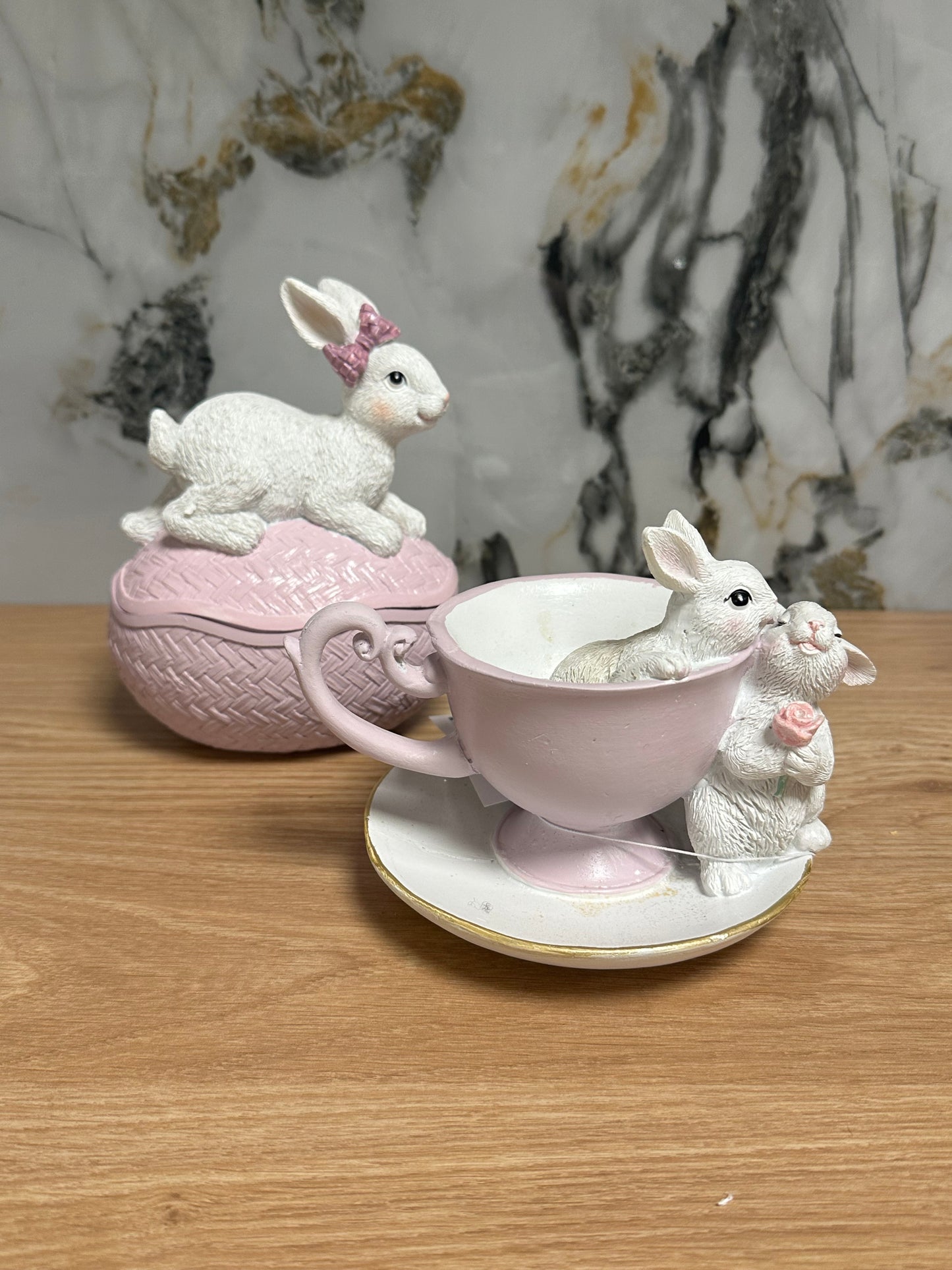 Paas collectie Clayre & Eef konijntje in kop & schotel 16x13x12 cm